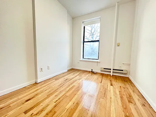Rented by Pear NYC LLC | media 19