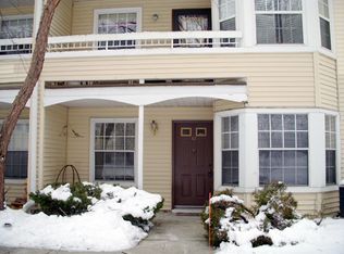 12 Dennis Ct, Hightstown, NJ 08520