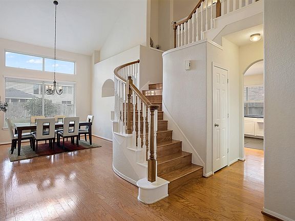 4th image of 22414 Cascade Springs Dr