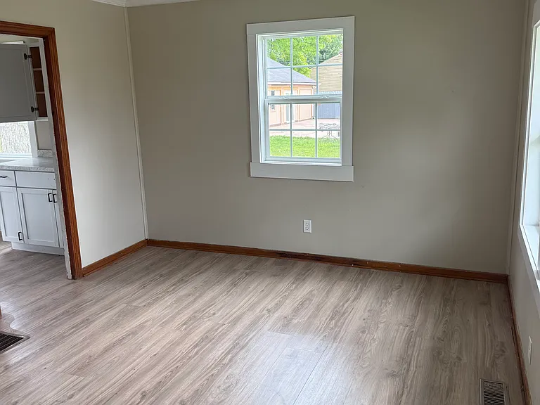 720 N Morrison St — Photo 6