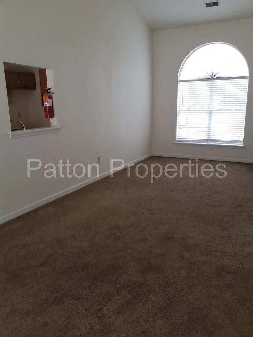Winslow Home — Photo 4