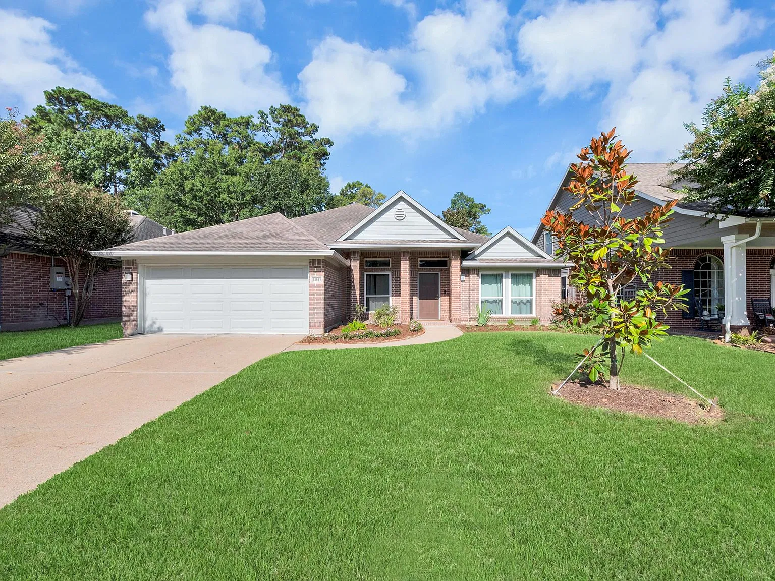 4 bed, 2.0 bath, 2455 sqft, $2,700 — Photo 2
