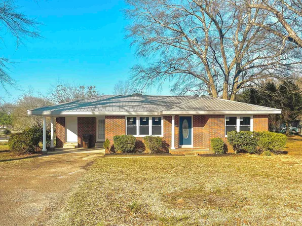 205 Kennedy St, Red Bay, AL 35582