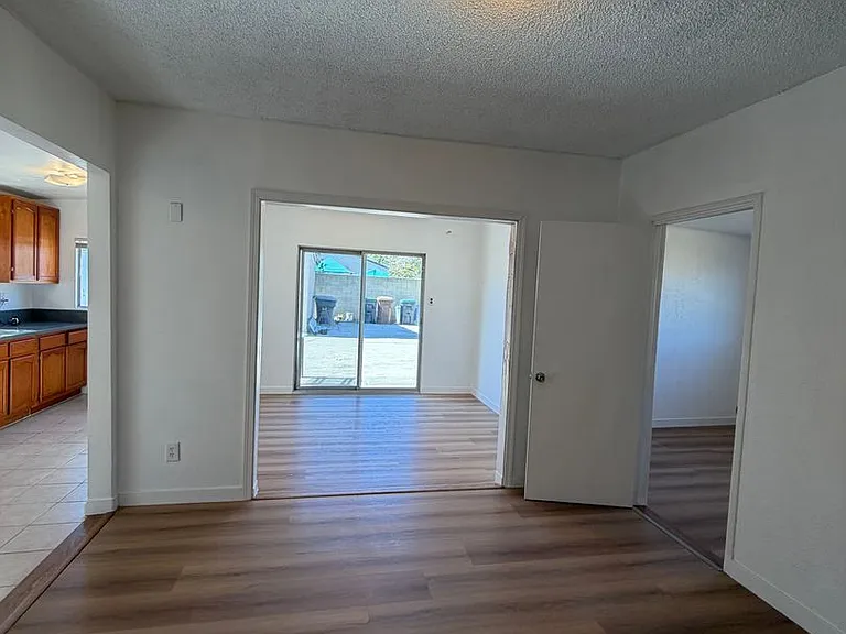 10031 Larson Ave — Photo 5