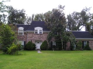 1419 Diller Rd, Ocean Springs, MS 39564