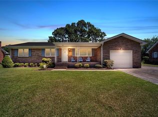 560 Whitehaven Cres, Chesapeake, VA 23325
