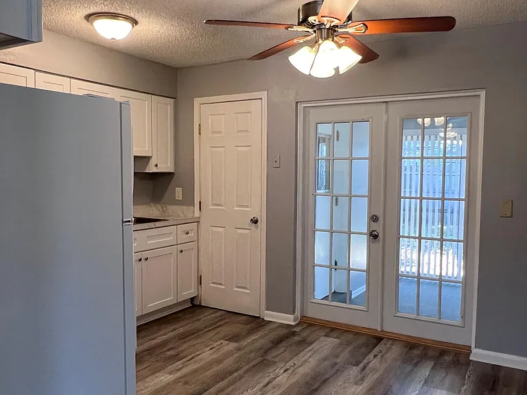 2467 Mercury Dr — Photo 5