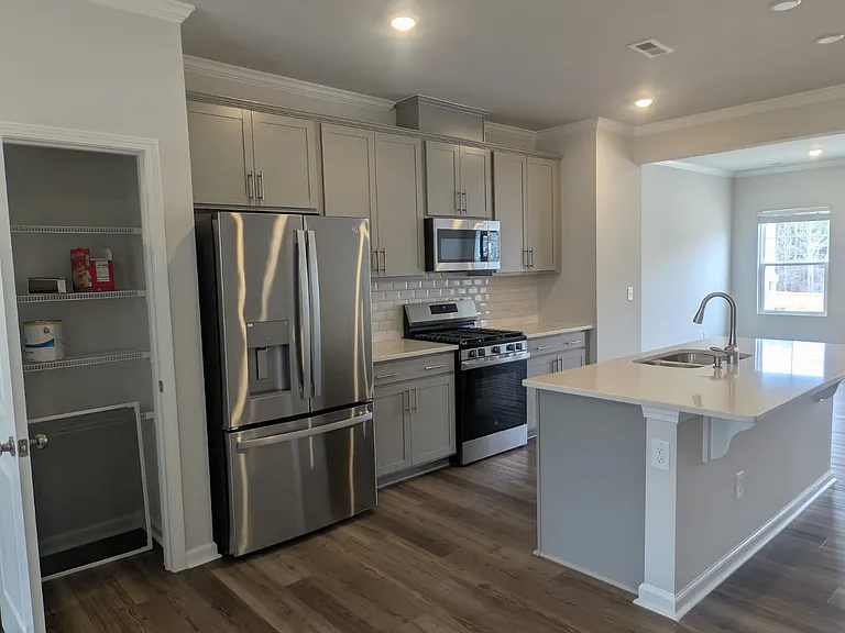 Side view of kitchen
