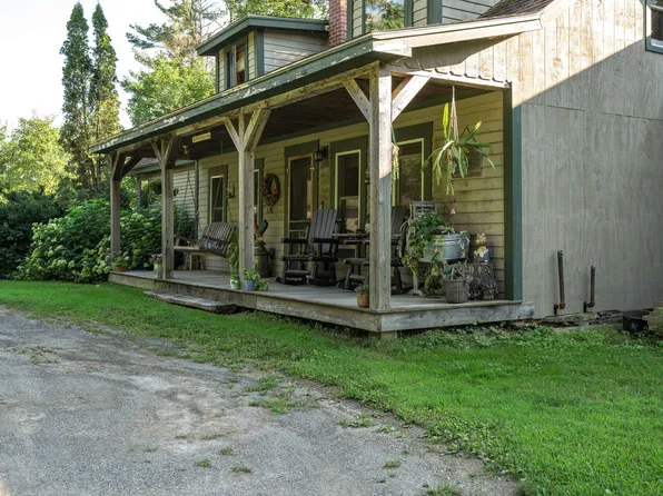 1437 Main Street, Corinth, ME 04427