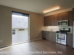 1313 SE Lambert St #303, Portland, OR 97202
