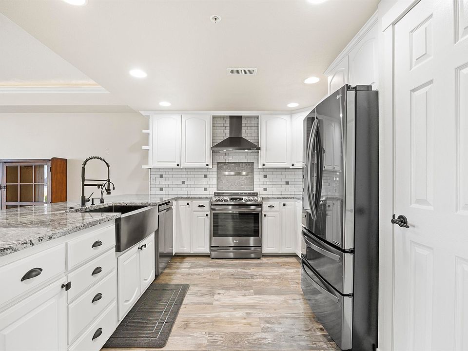 1st image of 300 Columbia Point Dr Unit D101