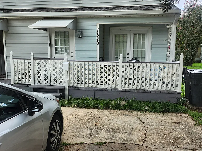 7520 Beekman Dr — Photo 2