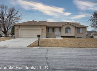 225 Country Clb, Tooele, UT 84074