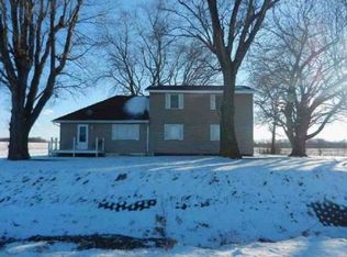 691 Highway 17, New Boston, IL 61272