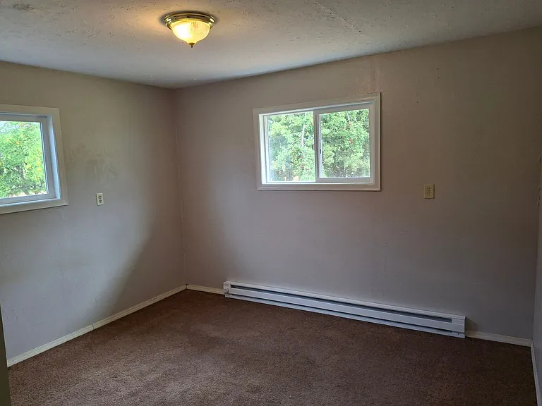4500 NW McLoughlin Dr — Photo 7