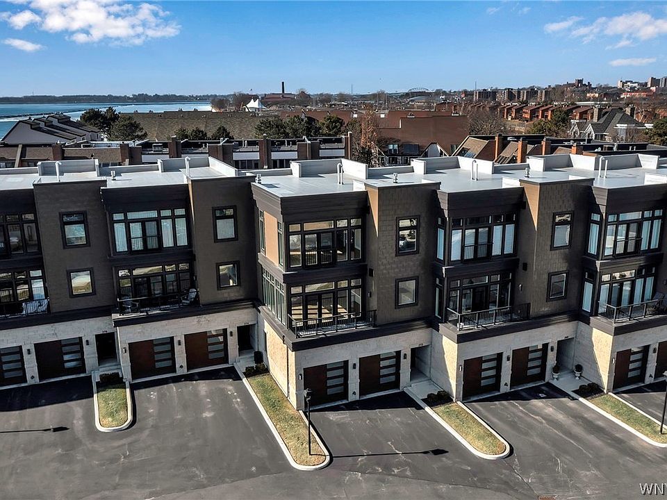 1st image of 272 Lakefront Blvd