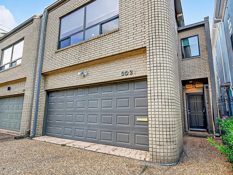 3027 Bissonnet St — Photo 2