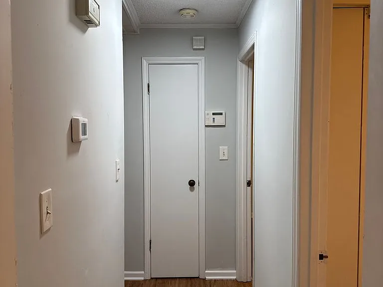 7905 Haverstraw Ct — Photo 12