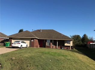 2794 Norma Pl, Springdale, AR 72764