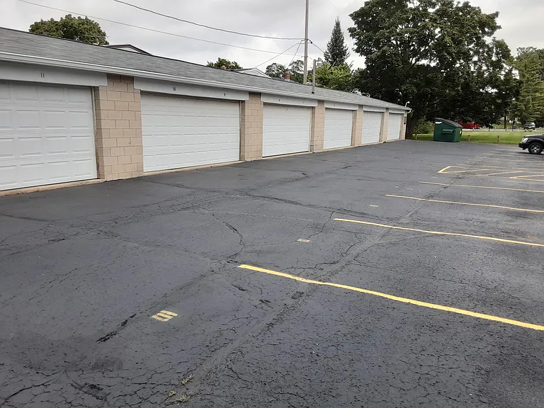 10330 W Dean Rd — Photo 2
