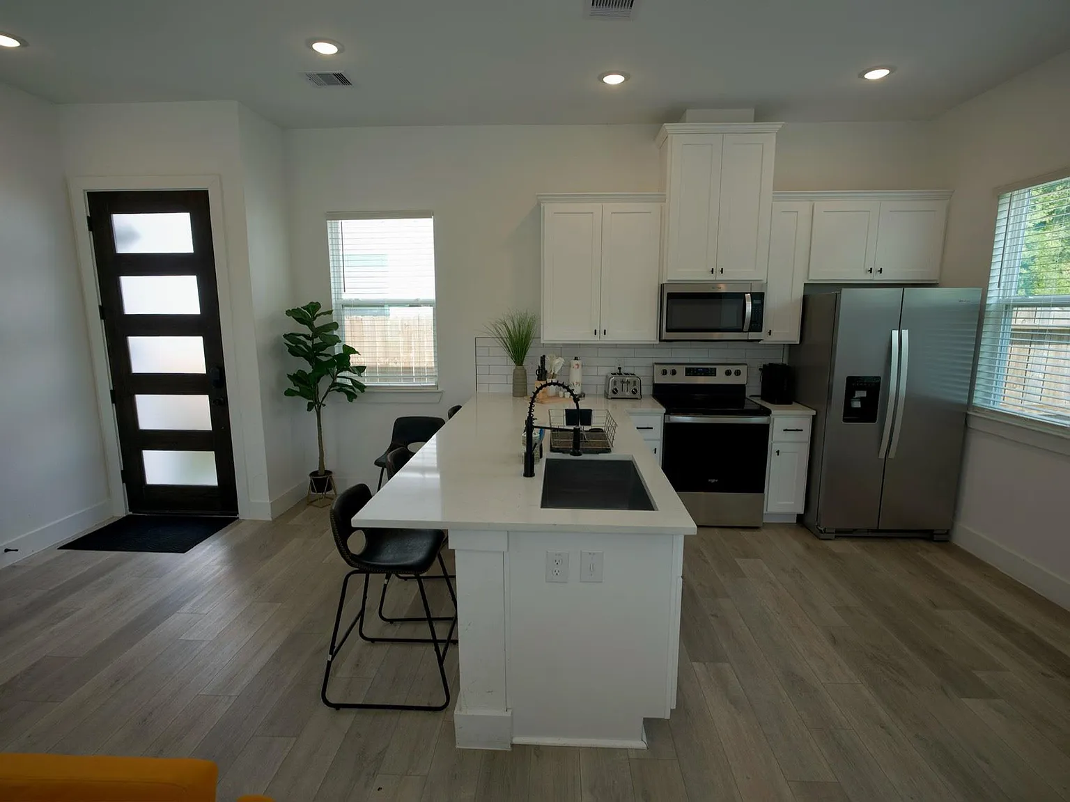2 bed, 2.0 bath, $1,600 — Photo 4