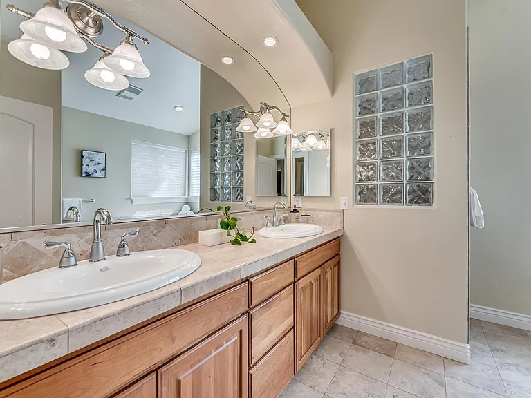 1039 Mountain Air Ct — Photo 29
