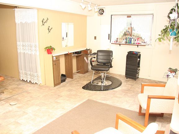 4th image of W1277 Lake Dr