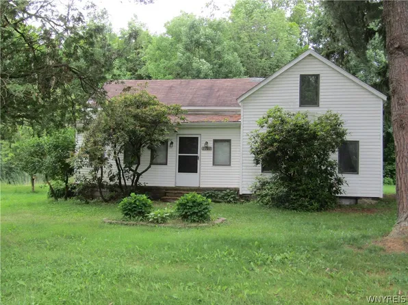 2702 Potter Rd, Varysburg, NY 14167