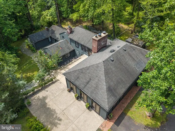592 Province Line Rd, Hopewell, NJ 08525