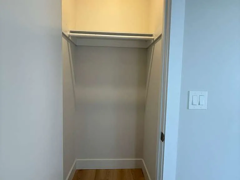 2942 Franklin St #14 — Photo 11