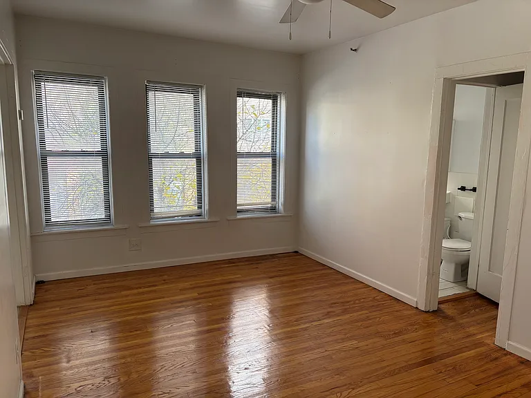 2032 N Milwaukee Ave #209 — Photo 6