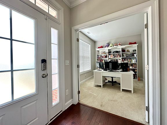 Office on the first flooor