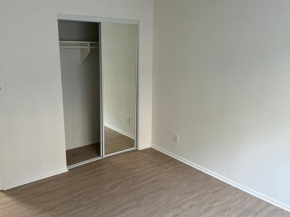 4th image of 827 10th St #3-D