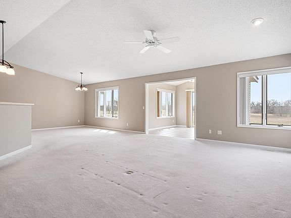 3rd image of 734B Mulligan Dr