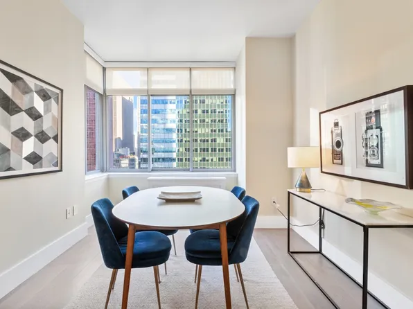 271 West 47th Street image 9 of 22