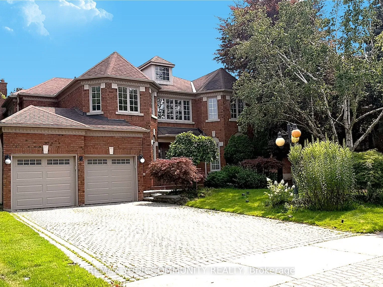 5 bed, $5,700 — Photo 1