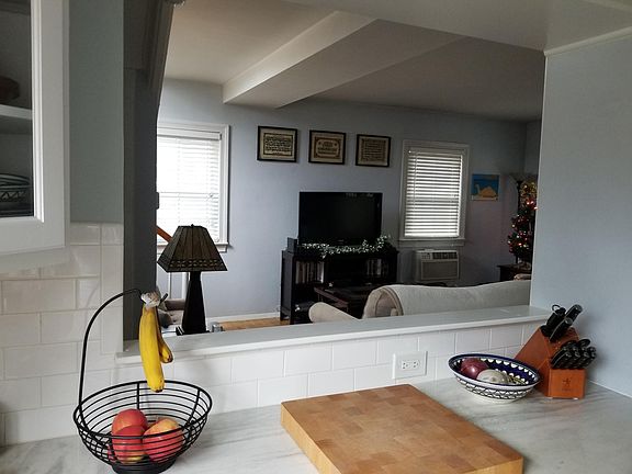 4th image of 3388 Martha Custis Dr