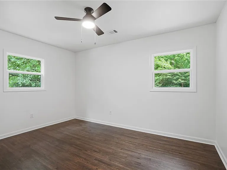 3270 Belfort Rd SE — Photo 18