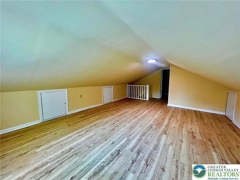 2404 Northwood Ave — Photo 16