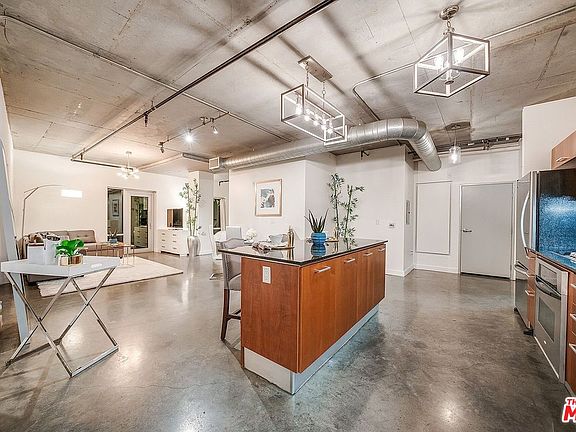 3rd image of 645 W 9th St APT 230