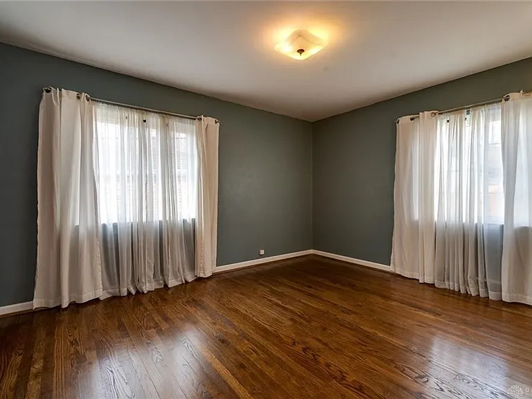 314 Beverly Pl — Photo 19