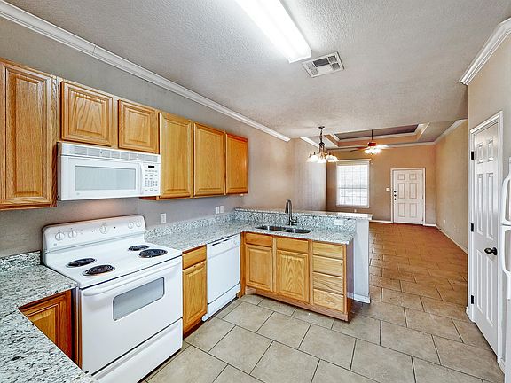 3rd image of 3867 Oldenburg Ln