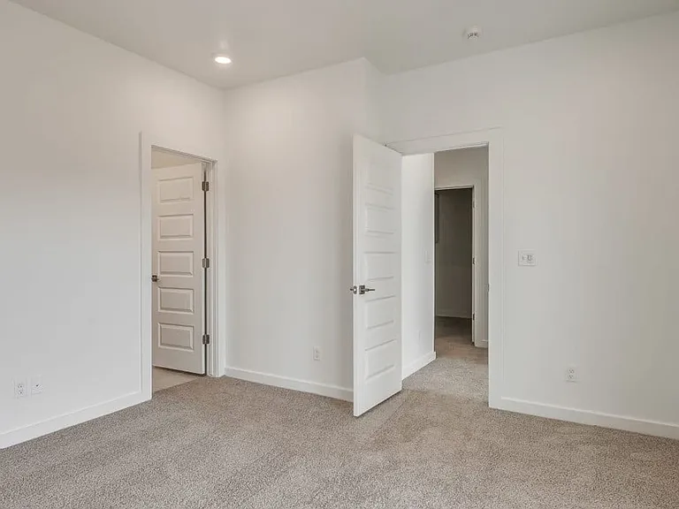 4200 NW 180th St — Photo 27