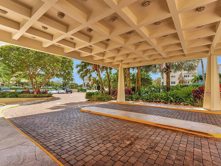 1900 S Ocean Blvd #8G — Photo 36