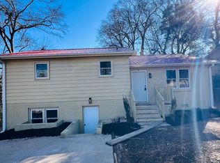5 Williamsburg Dr, Greenville, SC 29605