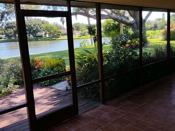 4th image of 1218 Lucaya Ave