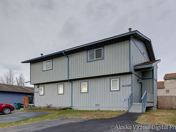 2nd image of 10613 Boysen Berry Pl