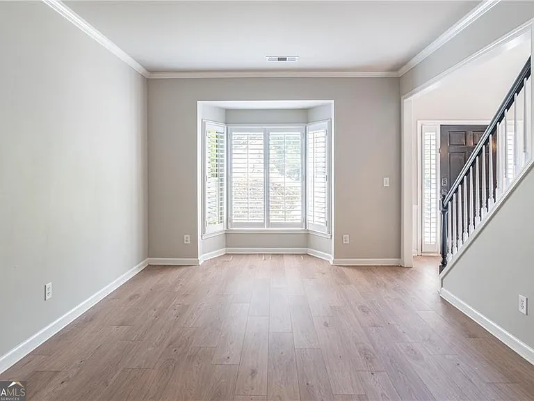 5491 Oxford Chase Way — Photo 10