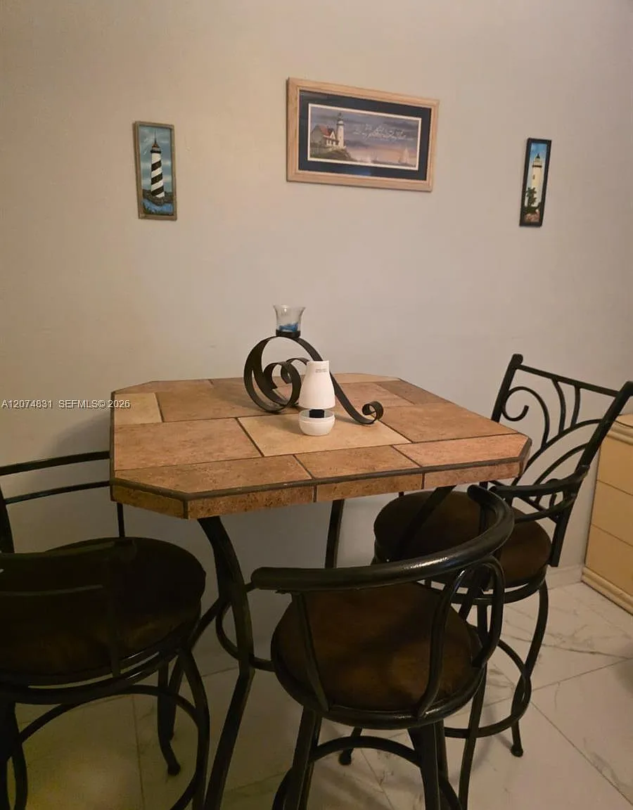 1 bed, 1.0 bath, $1,175 — Photo 1