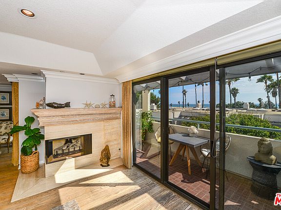 4th image of 20 Ocean Park Blvd Unit 24
